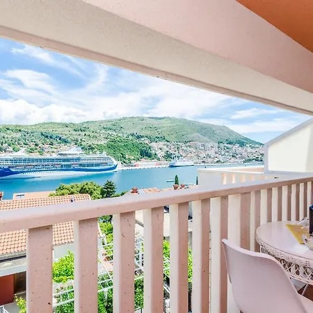 Guest house Avdic 3*